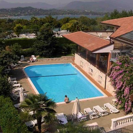 Residence Miralago Rooms & Apartments Manerba del Garda Bagian luar foto