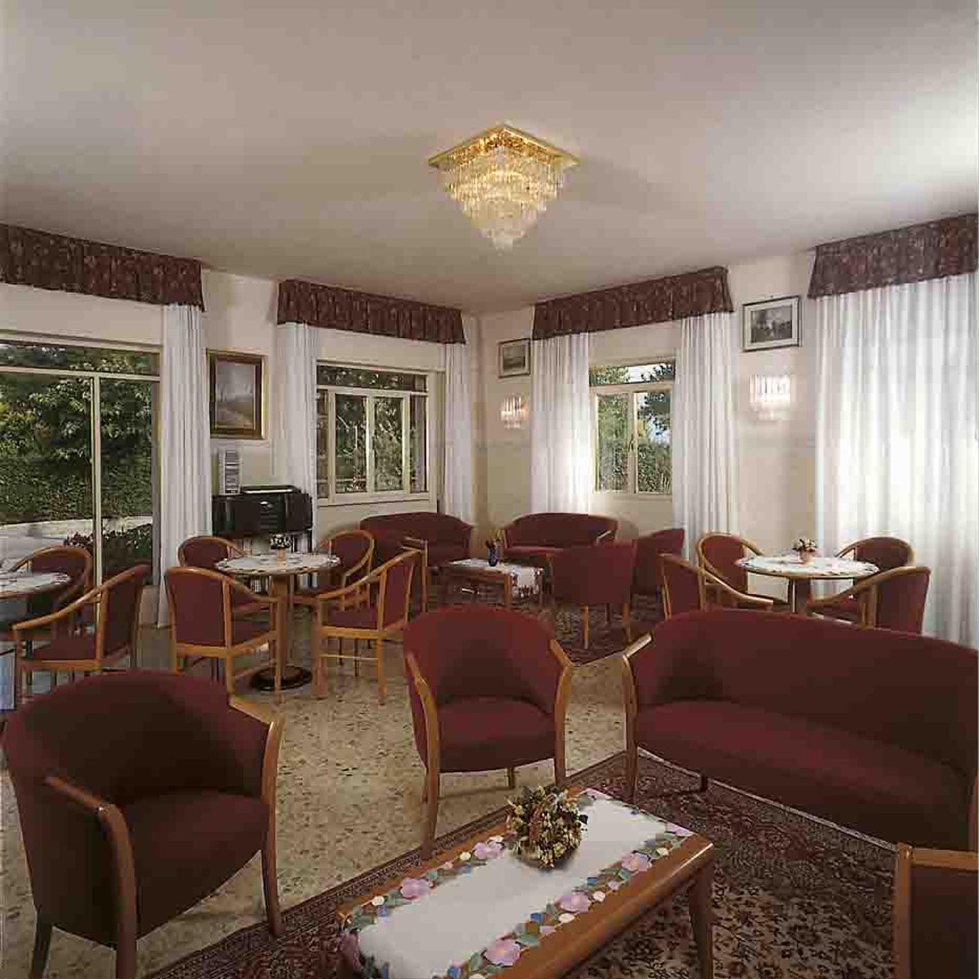 Residence Miralago Rooms & Apartments Manerba del Garda Bagian luar foto