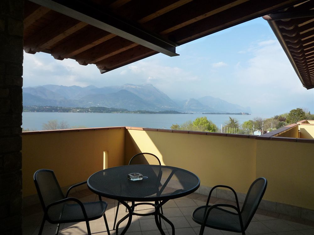 Residence Miralago Rooms & Apartments Manerba del Garda Bagian luar foto