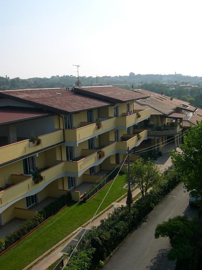 Residence Miralago Rooms & Apartments Manerba del Garda Bagian luar foto