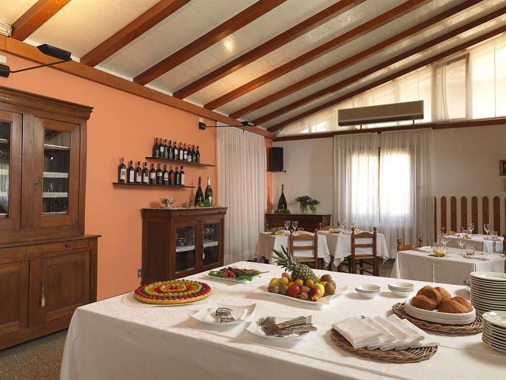 Residence Miralago Rooms & Apartments Manerba del Garda Bagian luar foto
